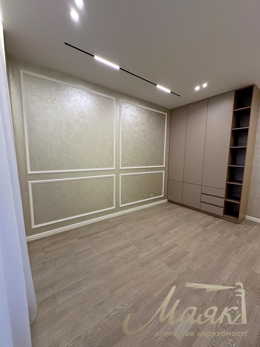 Продаж 3-х кімнатної квартири в ЖК Бульвар Фонтанів Саперне Поле вул., 5