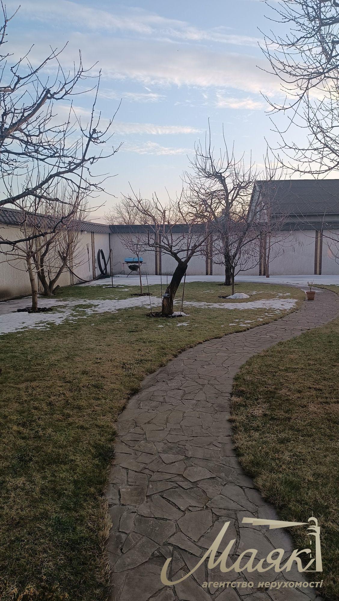 For sale house 470m2 str Brodovska with. Chapaevka / Vita-Litovska, Kyiv, Goloseevsky r-n.