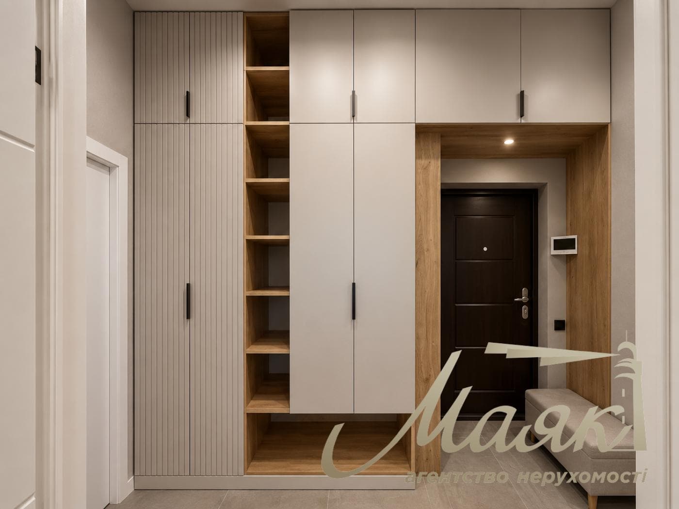 Продаж квартири з новим ремонтом та відкритим балконом у ЖК «52 Жемчужина / Pechersk Plaza», вул. Михайла Бойчука, Печерськ