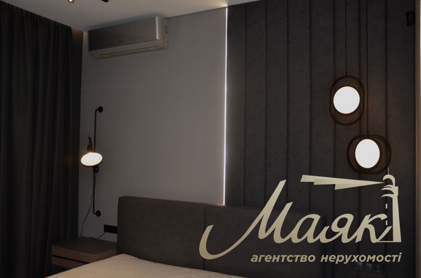 We offer for sale an elite one-storey house with exquisite designer repair, located in the cottage town KDT "Chernobylets" (Lake Mininka)