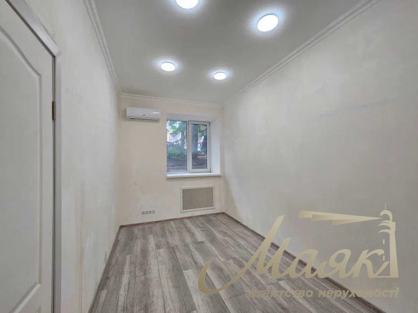 Аренда фасадного помещения 130 м.кв., Грушевского, Арсенальная