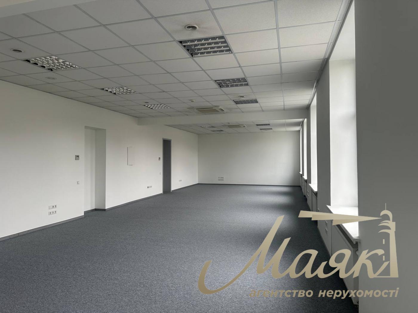 Аренда офиса 520м2 по ул.Михновского, Зверинецкая