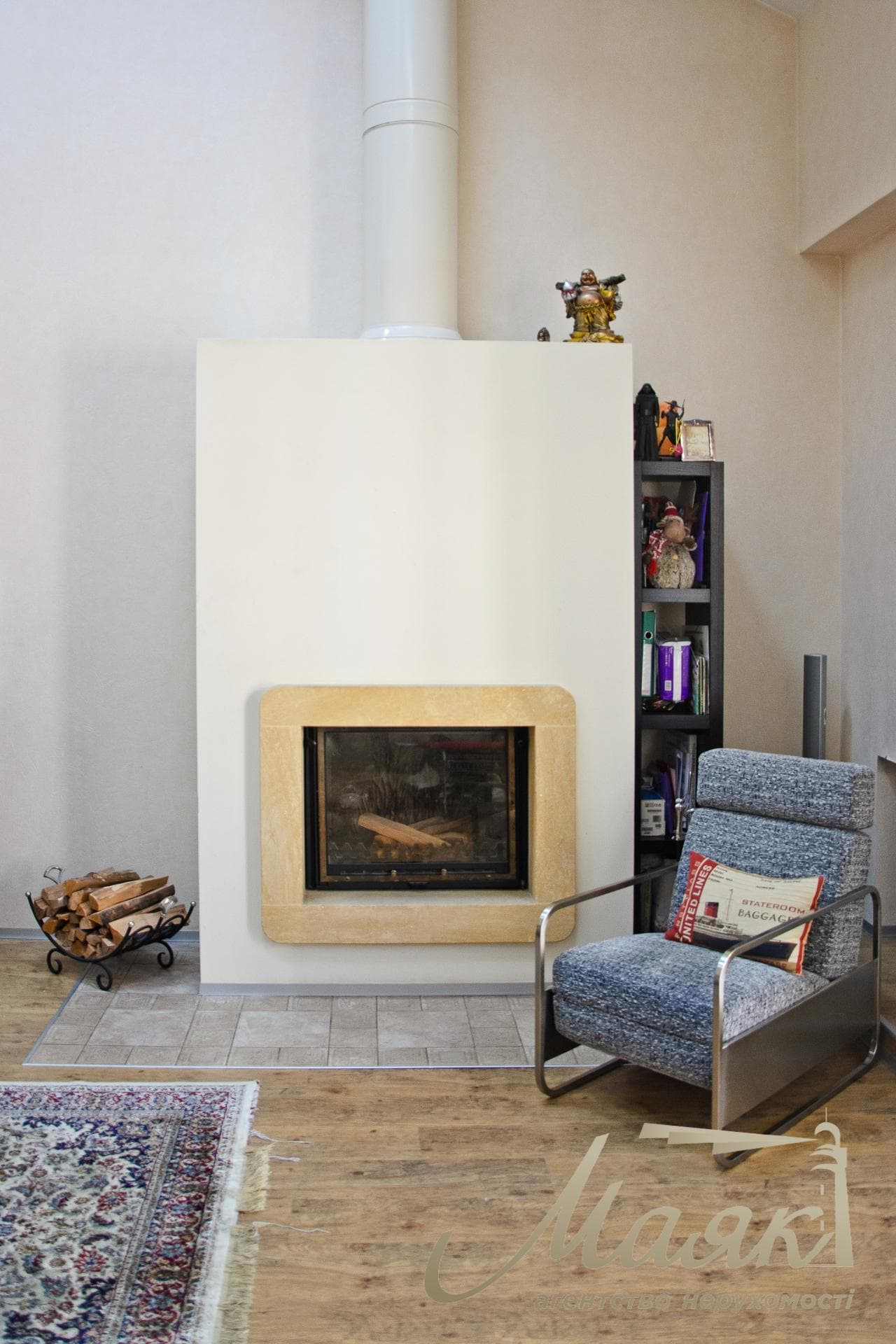 For sale 4-room apartment, Sofiyskaya Square