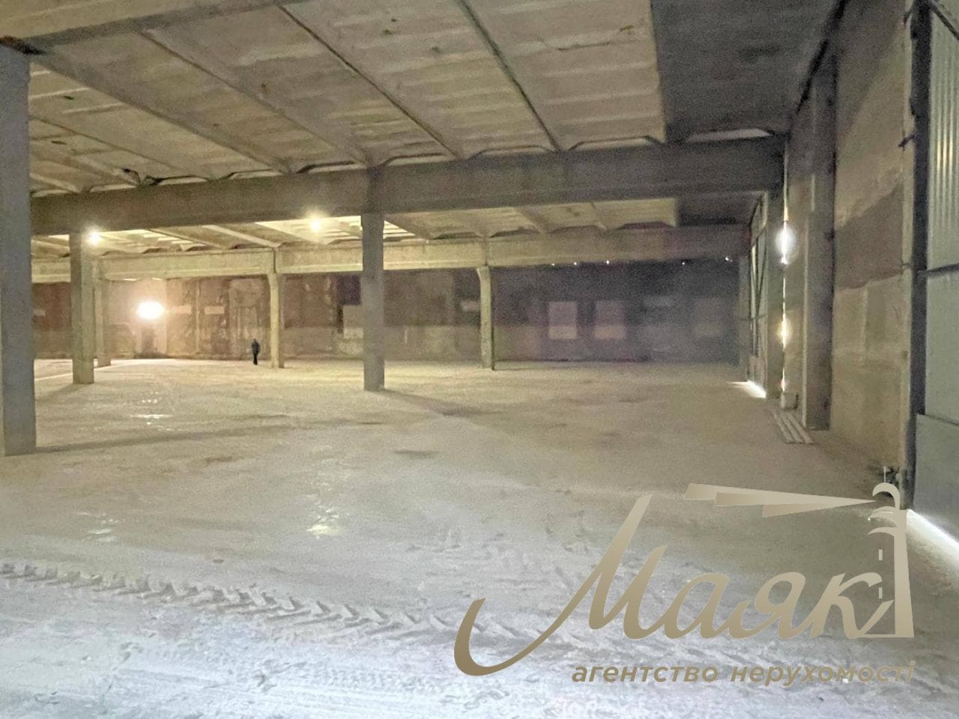 Продаж нового складу площею 5600 м²