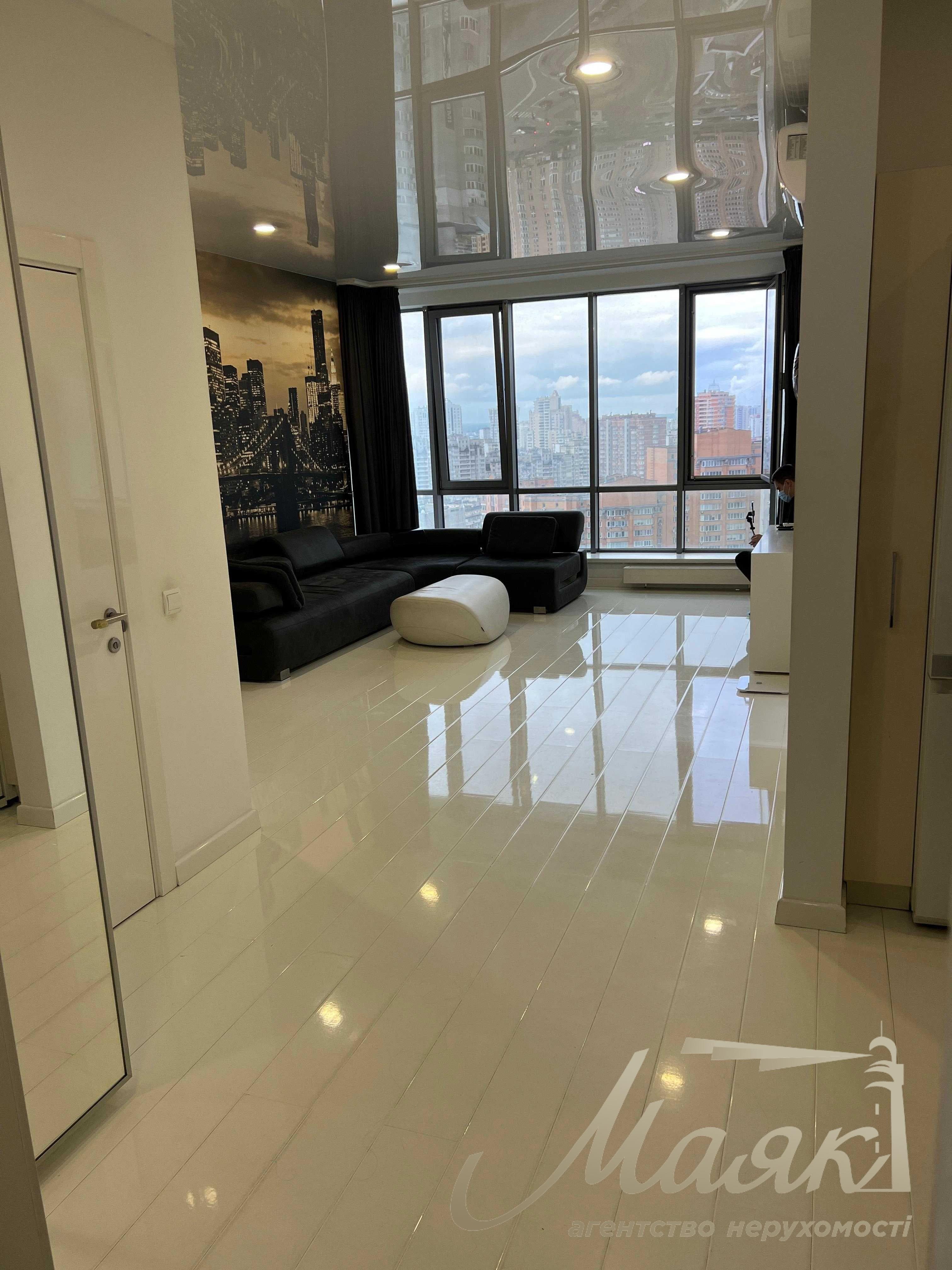 Продаж 2-кімнатної квартири, 60 м², ЖК «Рівер Стоун»
