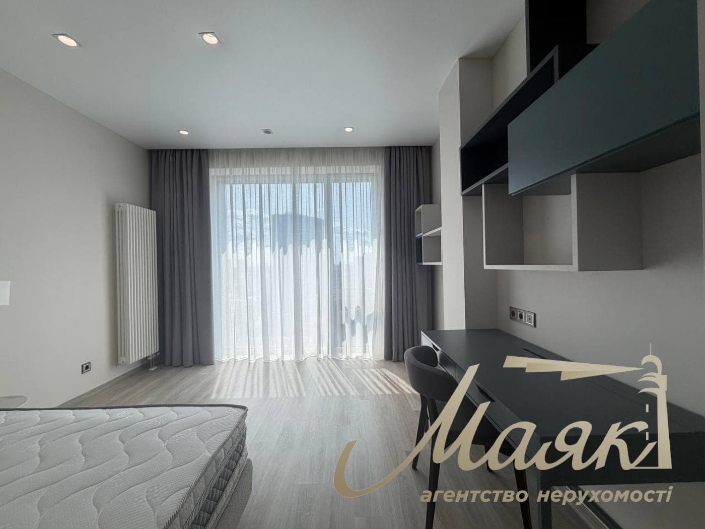 4-room apartment for rent in the Atlantic Residences complex, 118 Antonovycha St., Downtown.