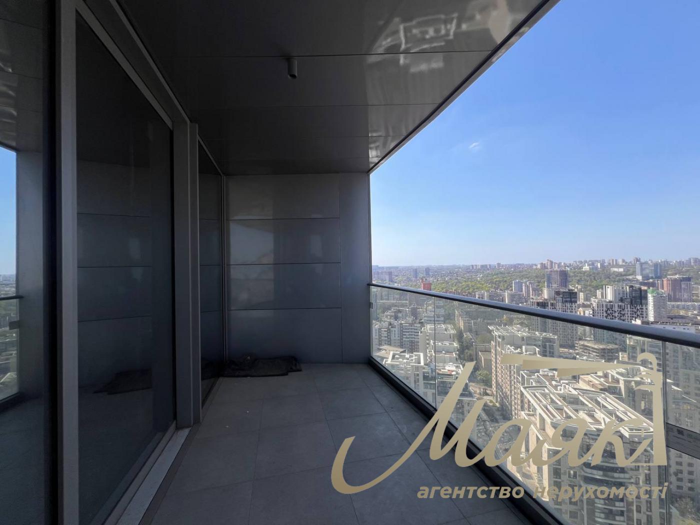 Продаж видової 1-ї кімнатної квартири, 63 м3 у ЖК Taryan Towers