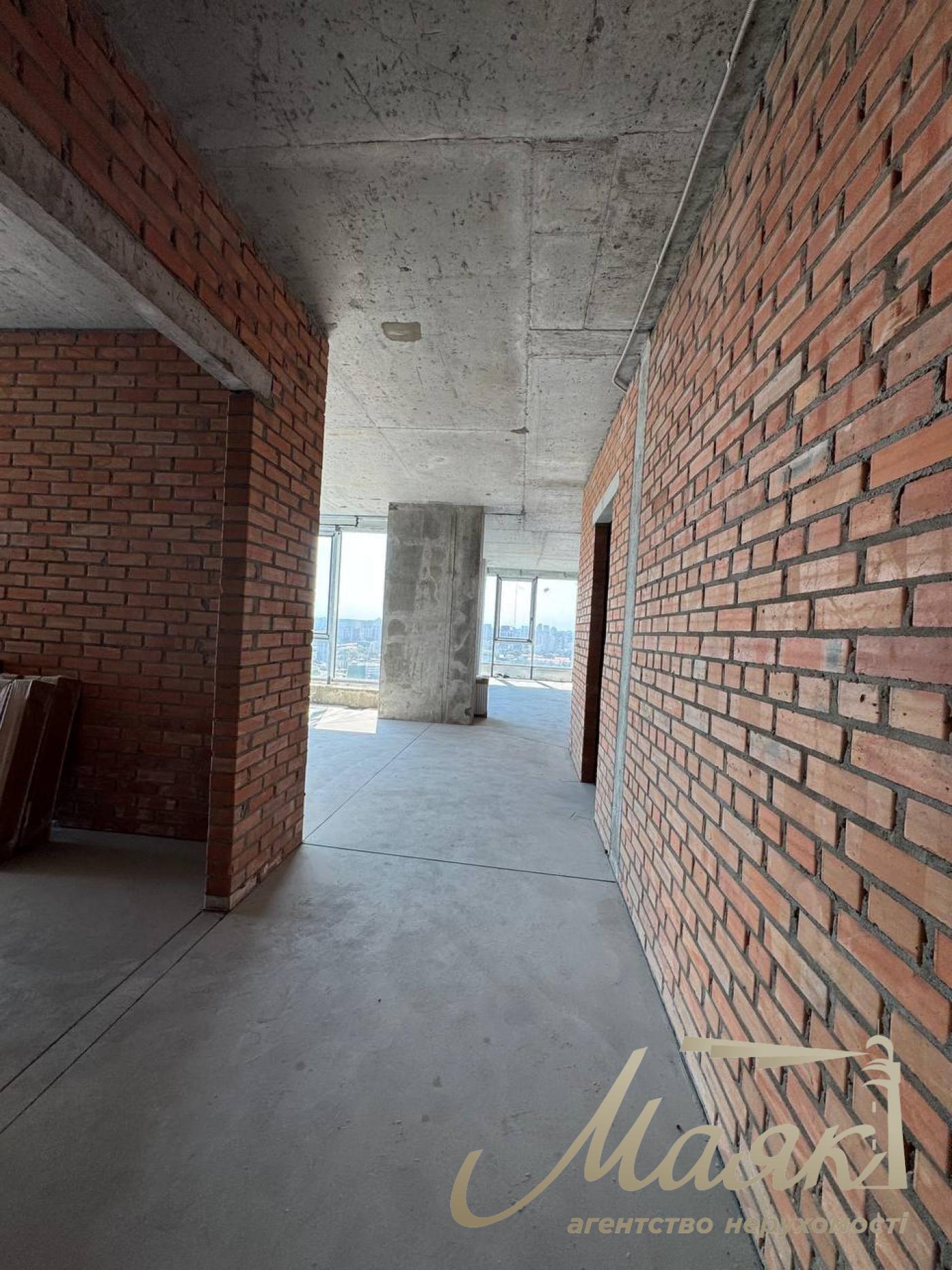 Продаж 3к квартири, 117м2, ЖК А136.