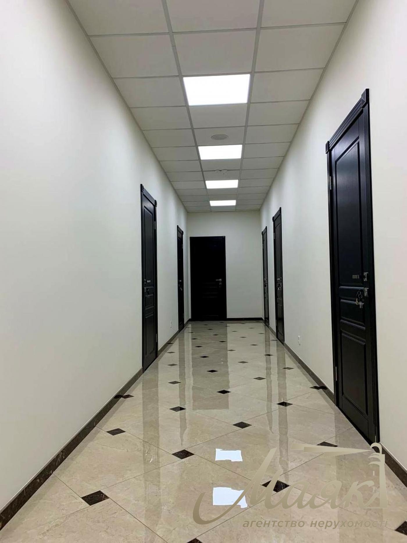 Rent office 187 m² in the center of Kiev, Secheviye Streltsov str. 50