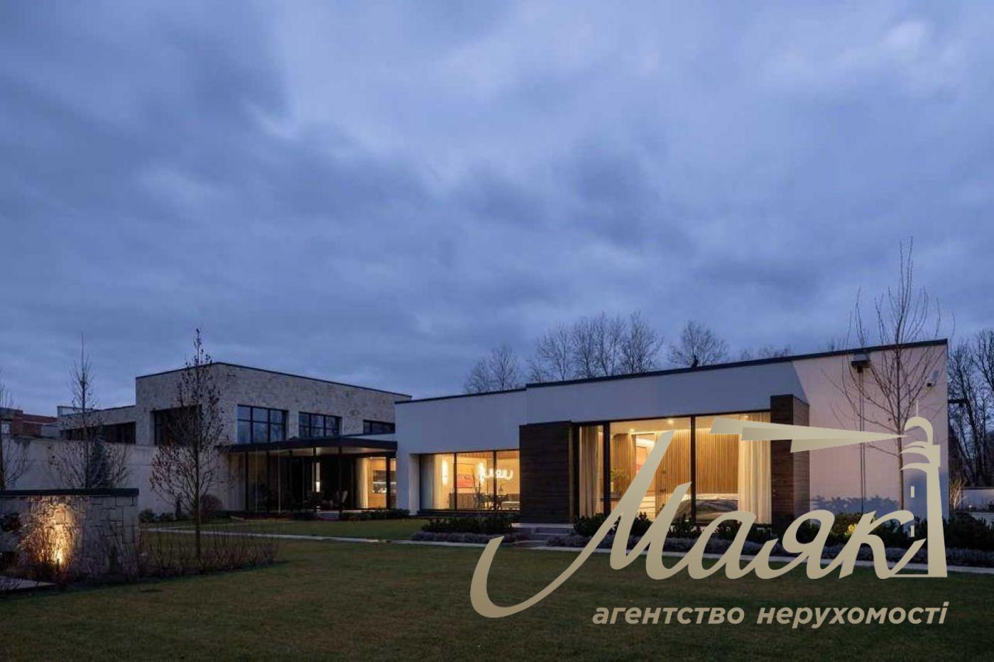 Sale of house 500m2 in the village of Lesniki