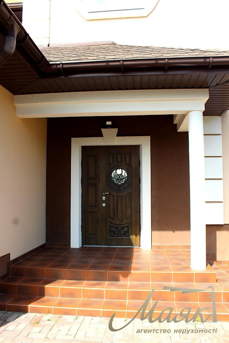 House for sale 261.6m2 in Gatnoye village, near Kiev Ozernaya street, Kyiv-Svyatoshinsky district.