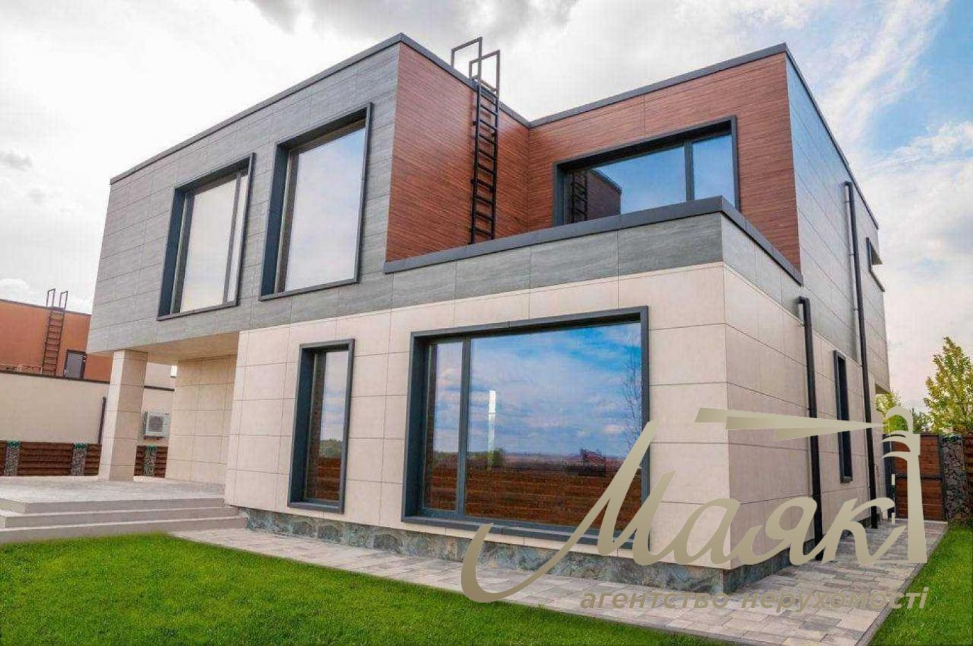 Sale of house 263m2 s. Khodosovka KM "Crystal Forest"
