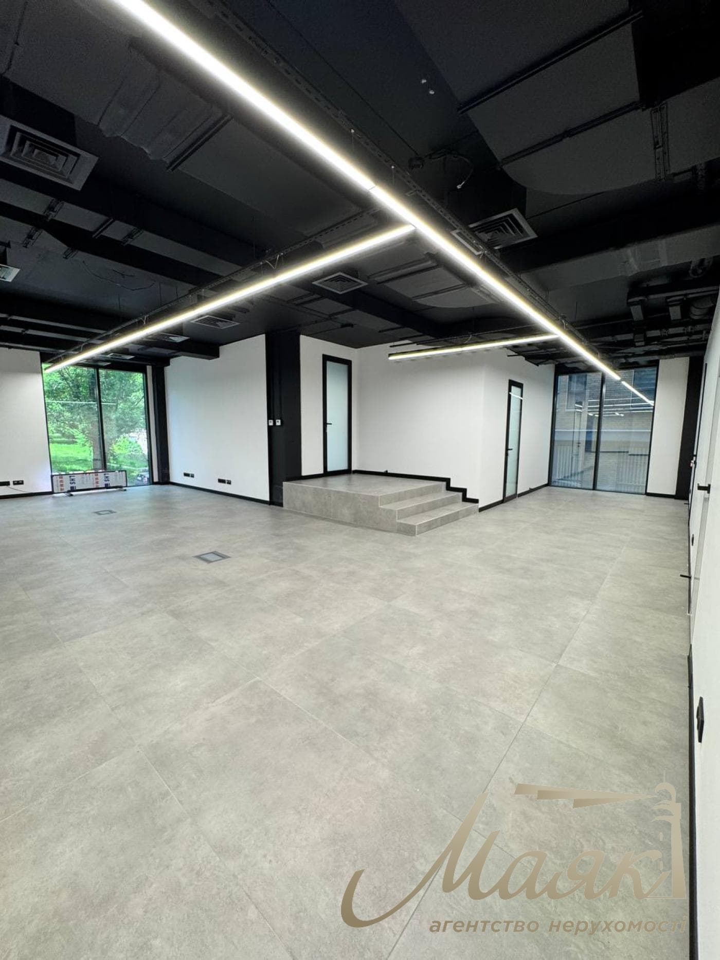 Office space for rent: 282.6 m² in the G Park Business Center, a Class A business center in the Holosiivskyi District.