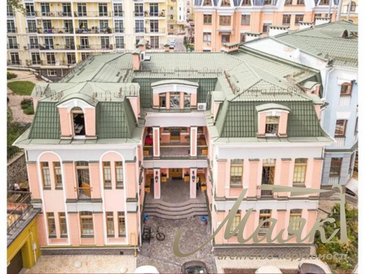 Продаж бізнес центру на Воздвиженці з орендарями, Поділ