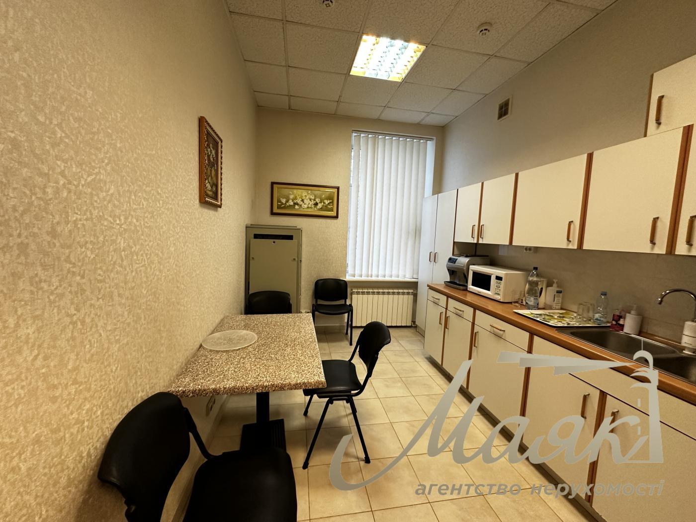 Sale of office space 135m2, Panasa Mirnogo st., Pechersk