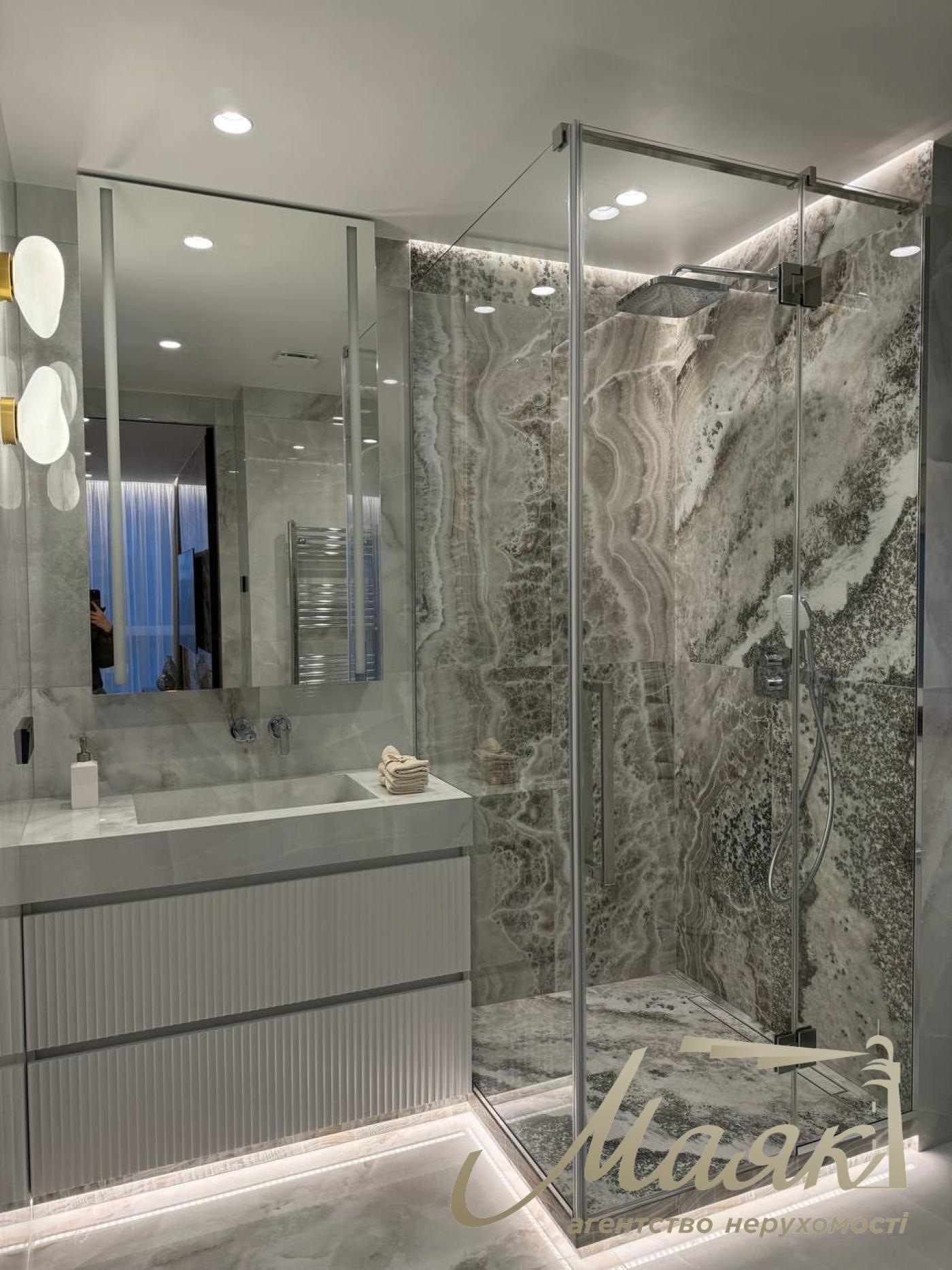 Продажа 3к квартиры  ЖК Французский Квартал-2 125м2