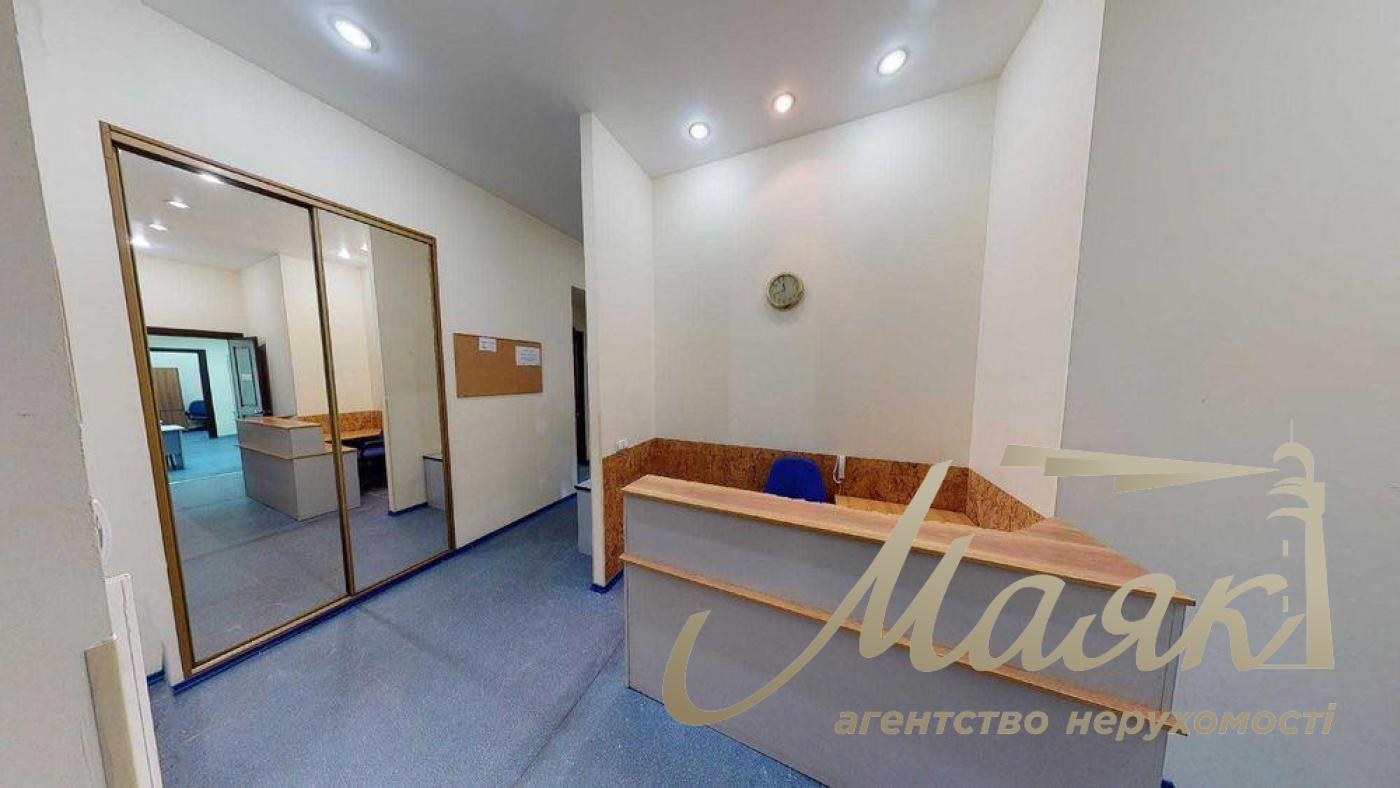For sale office space 133 sq.m.sq. Saksaganskogo, Pechersk, Center