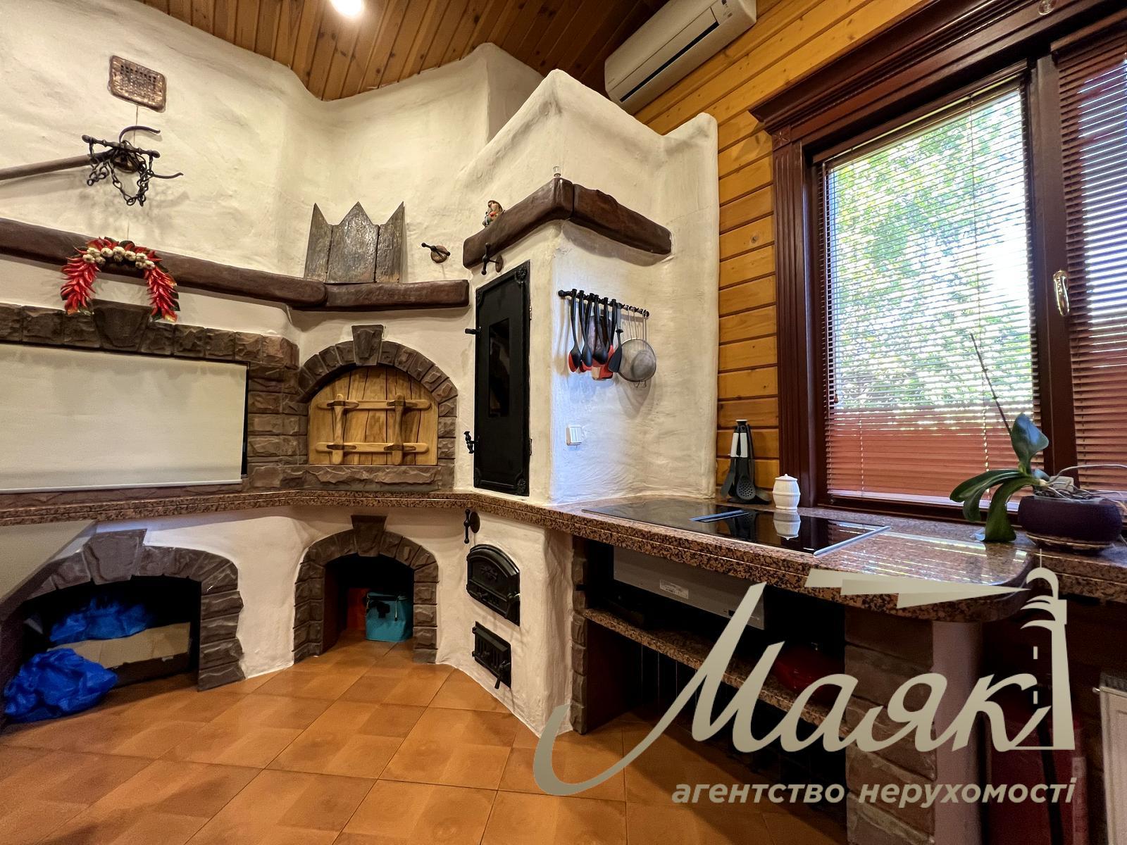 Оренда 1-поверхового будинку 236м2 в с. Лісники, Новообухівський напрямок, Київська область.