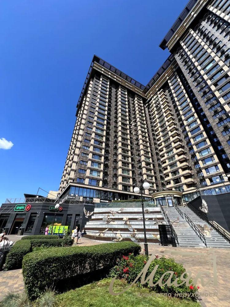 Office space for rent 120 m2 in Obolon Residence Minskskaya Residential Complex