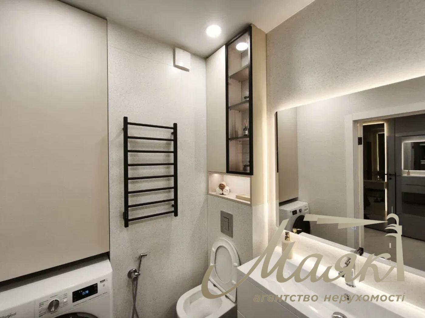 Продаж 1-кімнатної квартири в ЖК "Варшавський 3", Виноградар