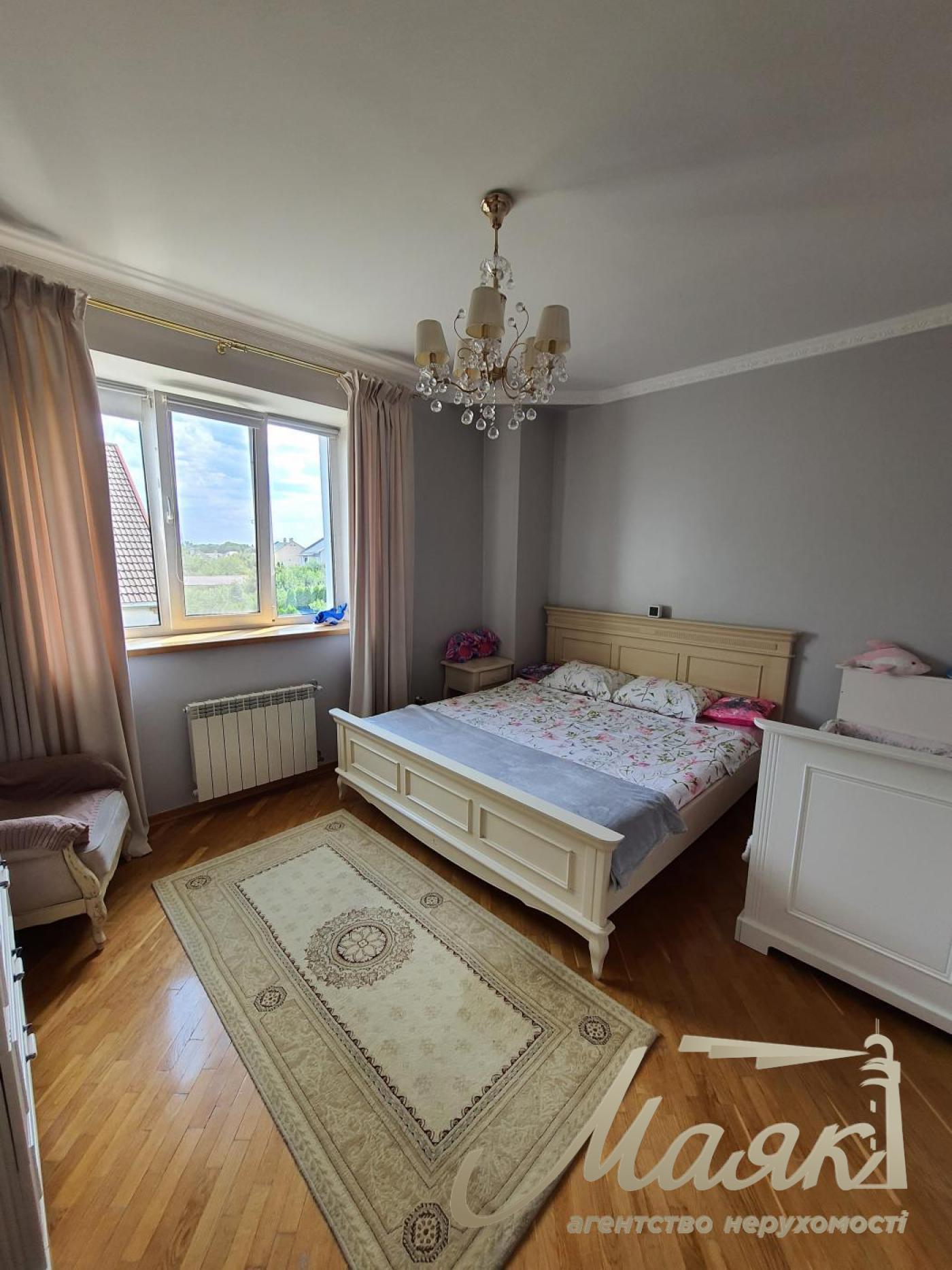 Продаж будинку 550м2 у с. Крюківщина, під Києвом