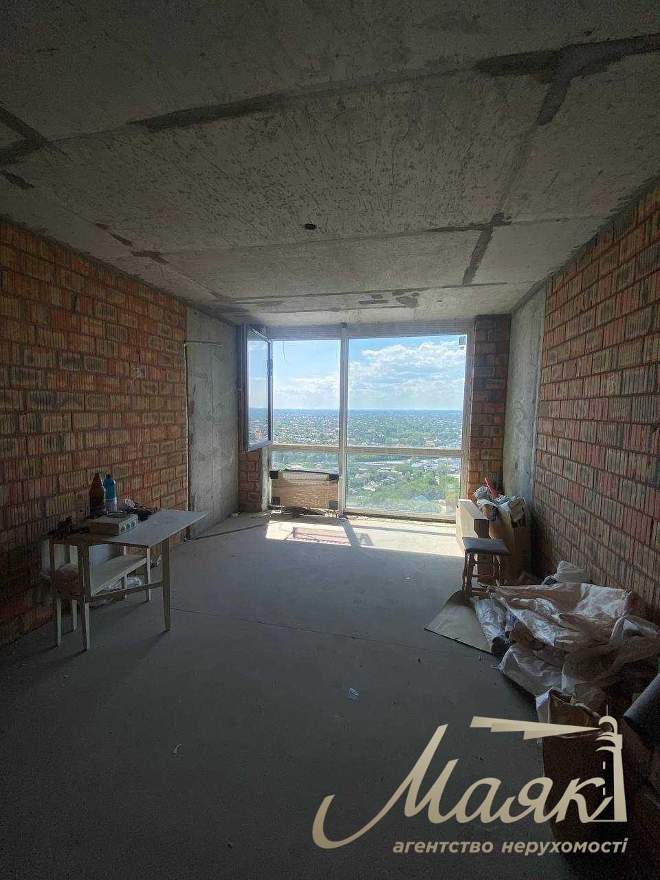 For sale 2k apartment 70m2 in LCD Slavutich 2.0