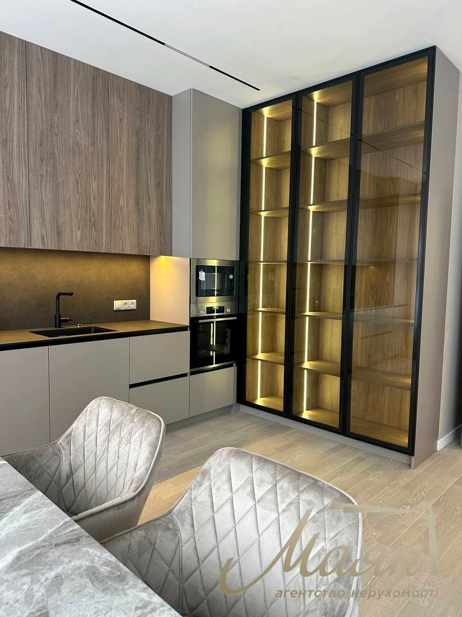 Продаж 3-х кімнатної квартири в ЖК Бульвар Фонтанів Саперне Поле вул., 5