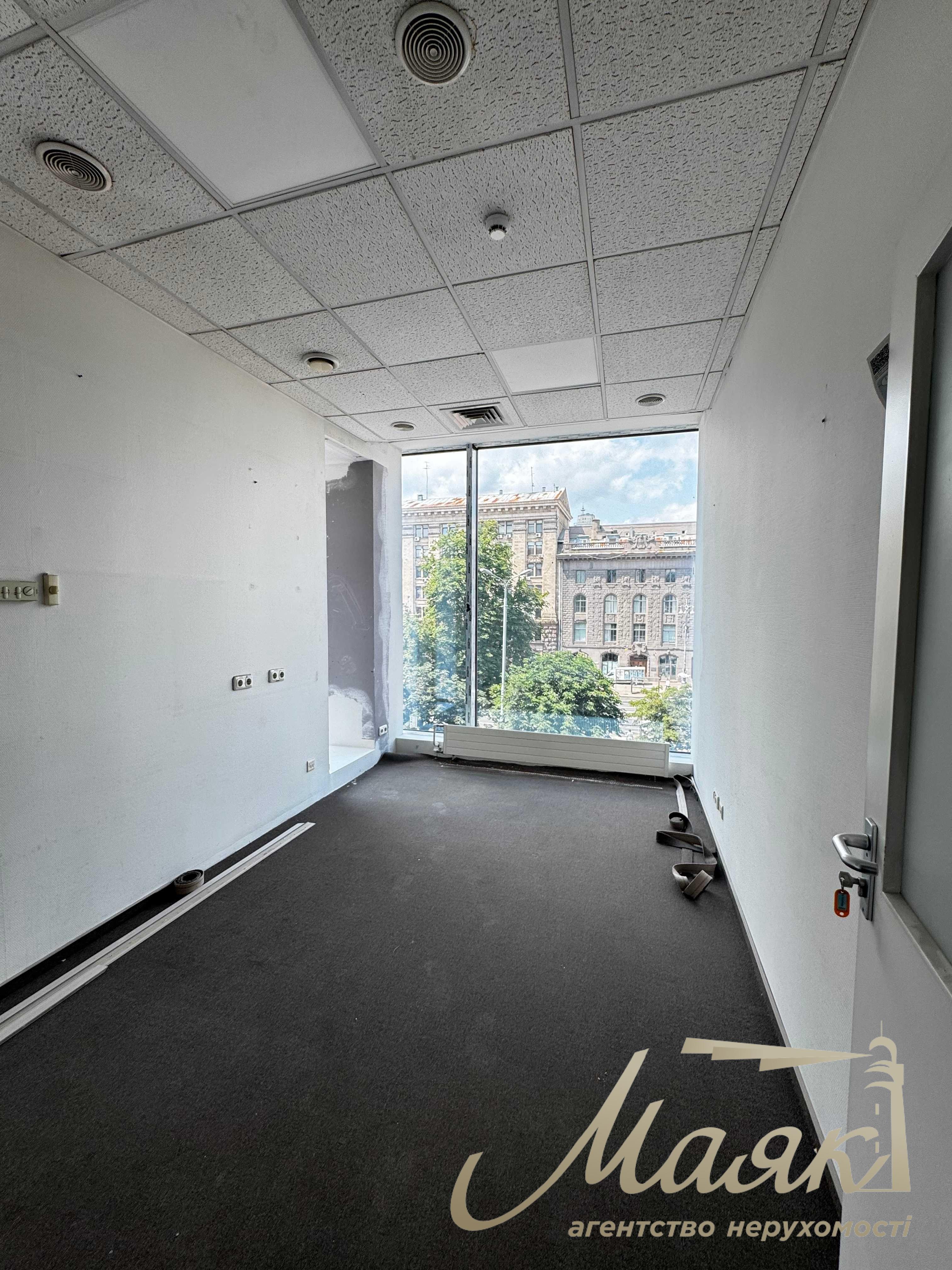 Аренда офиса 1220 м2 на Хрещатике, в самом центре Киева, Печерский р-н.