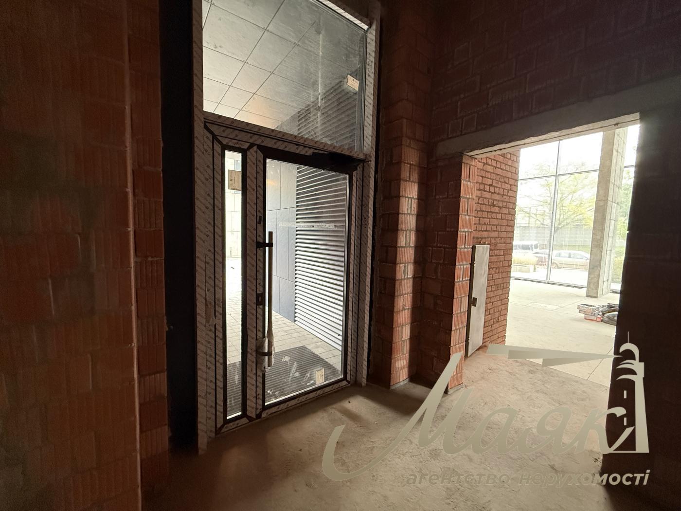 Продажа фасадного коммерческого помещения 244 м² в UNIT.Home, ул. Гарета Джонса/Семьи Хохловых, Шевченковский район.