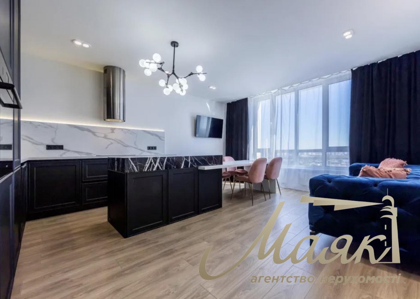 Продаж квартири 70 м² з дизайнерським ремонтом - ЖК "Новопечерська Вежа", вул. Бойчука 41Б