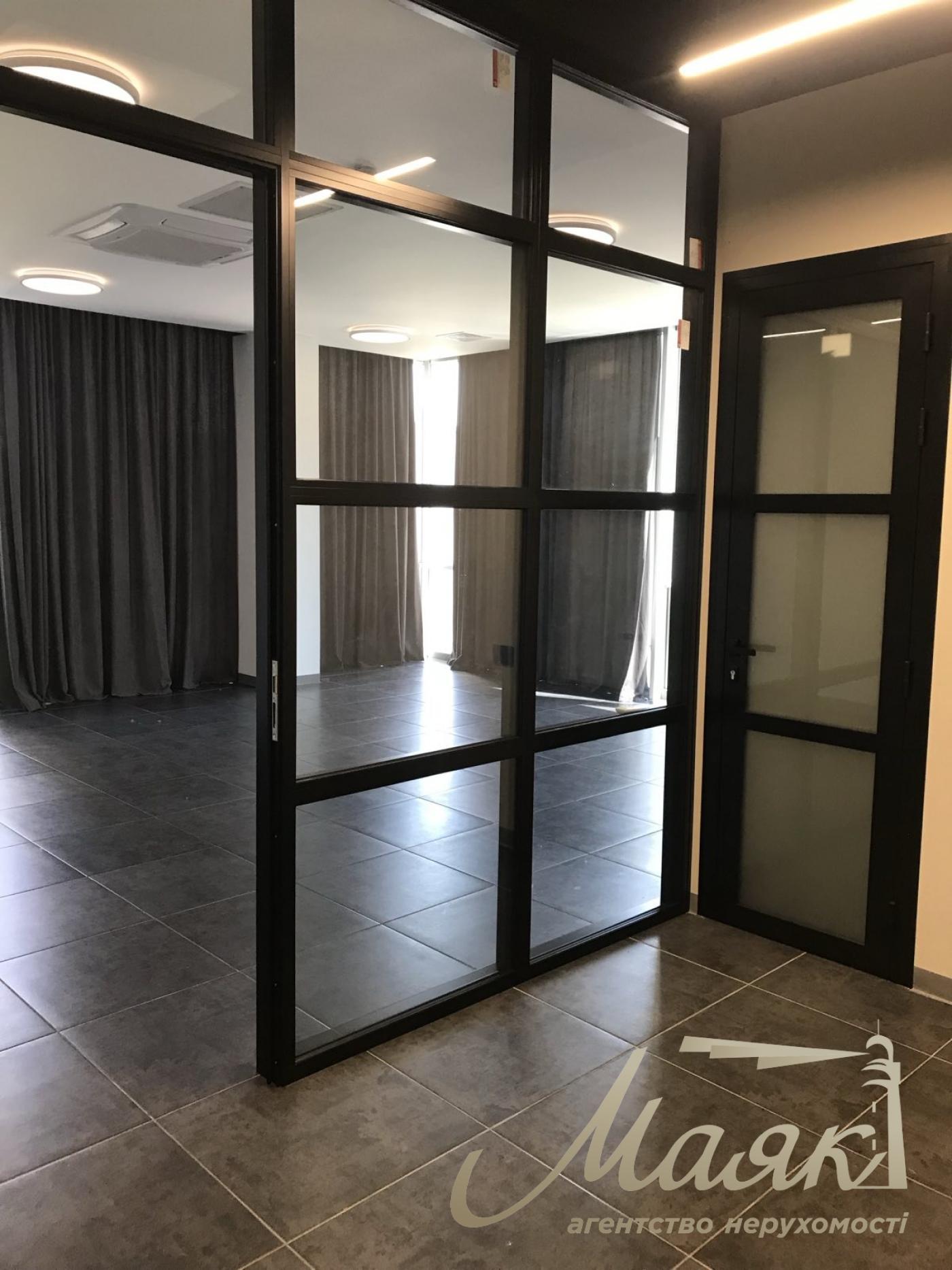 Office for rent 58m2 in BC Trinity, Pechersk