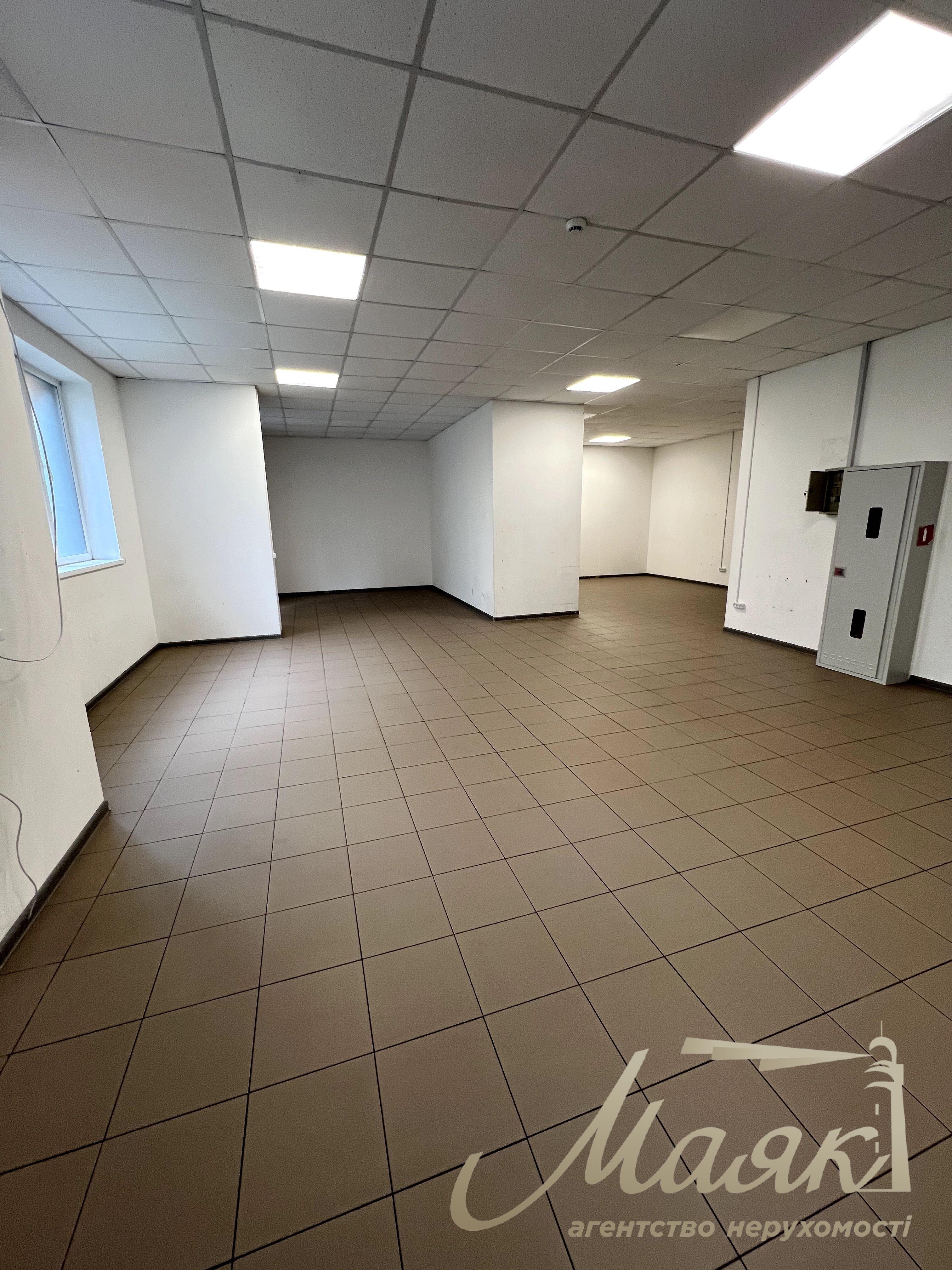 Оренда фасадного приміщення 77 м2 у ЖК Нивки Парк