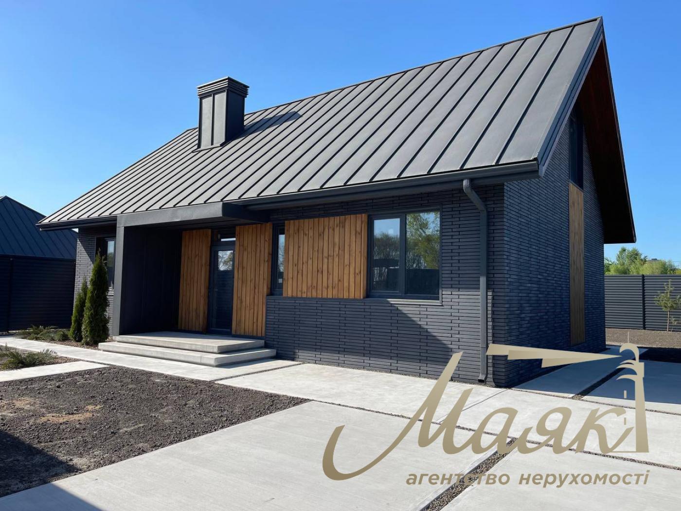 For sale house in a residential complex with. Ivankovichi