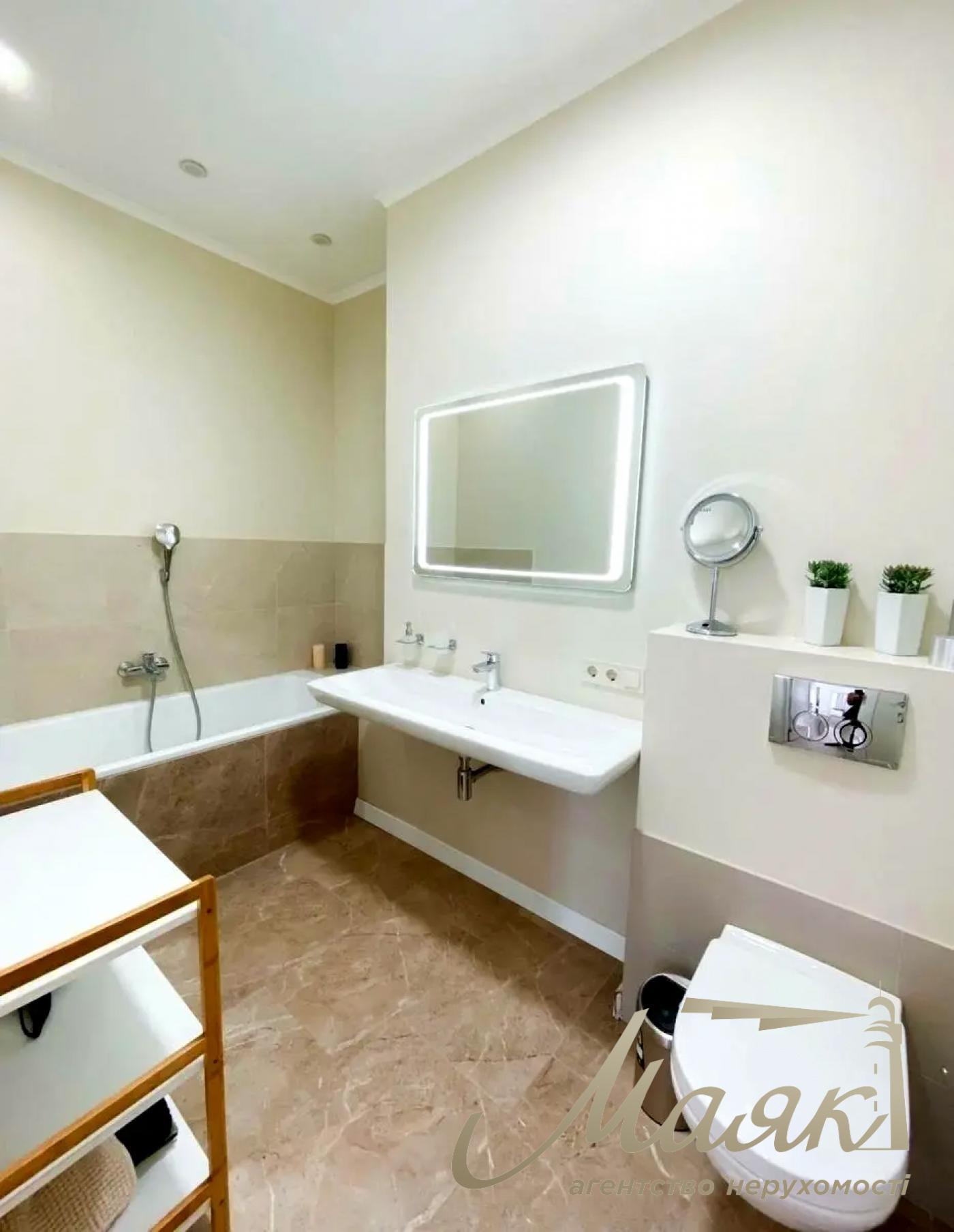 Оренда 3-кімнатної квартири в ЖК "Новопечерські Липки", вул. Андрія Верхогляда, Центр