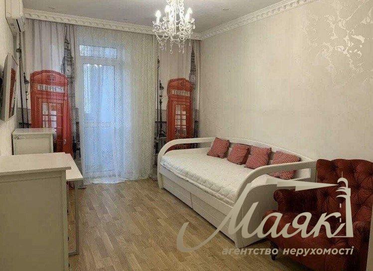 Продаж 3к квартири вул. Паньківська, Центр