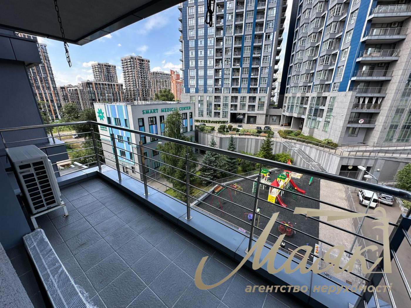 Оренда 3-кімнатної квартири в ЖК Central Park на вул. Маккейна Джона 7, Печерськ
