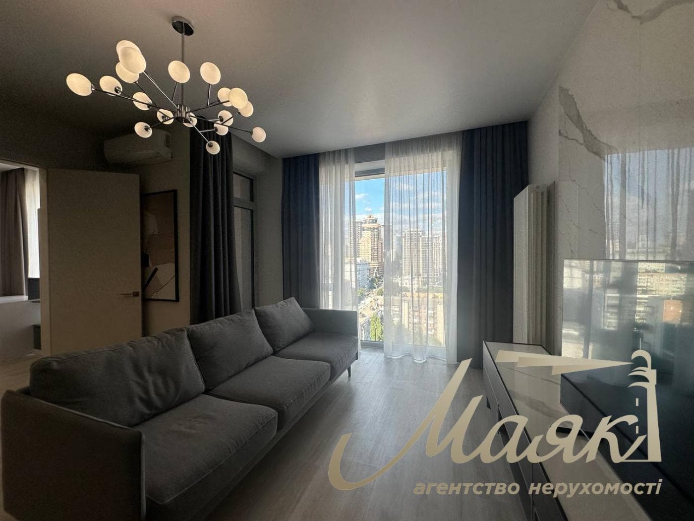 Оренда 2-кімнатної квартири площею 63 м² у ЖК «Atlantic Residences», вул. Антоновича, 118, станція метро «Палац України».