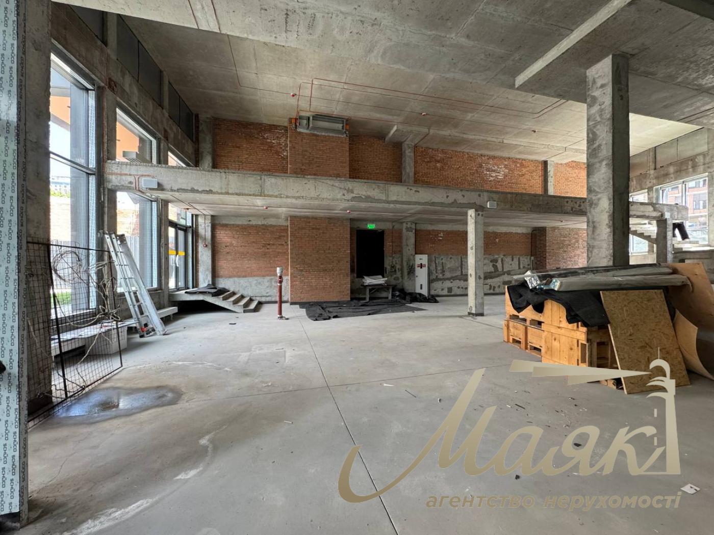 Оренда фасадного приміщення ЖК Трініті вул. Тютюнника,