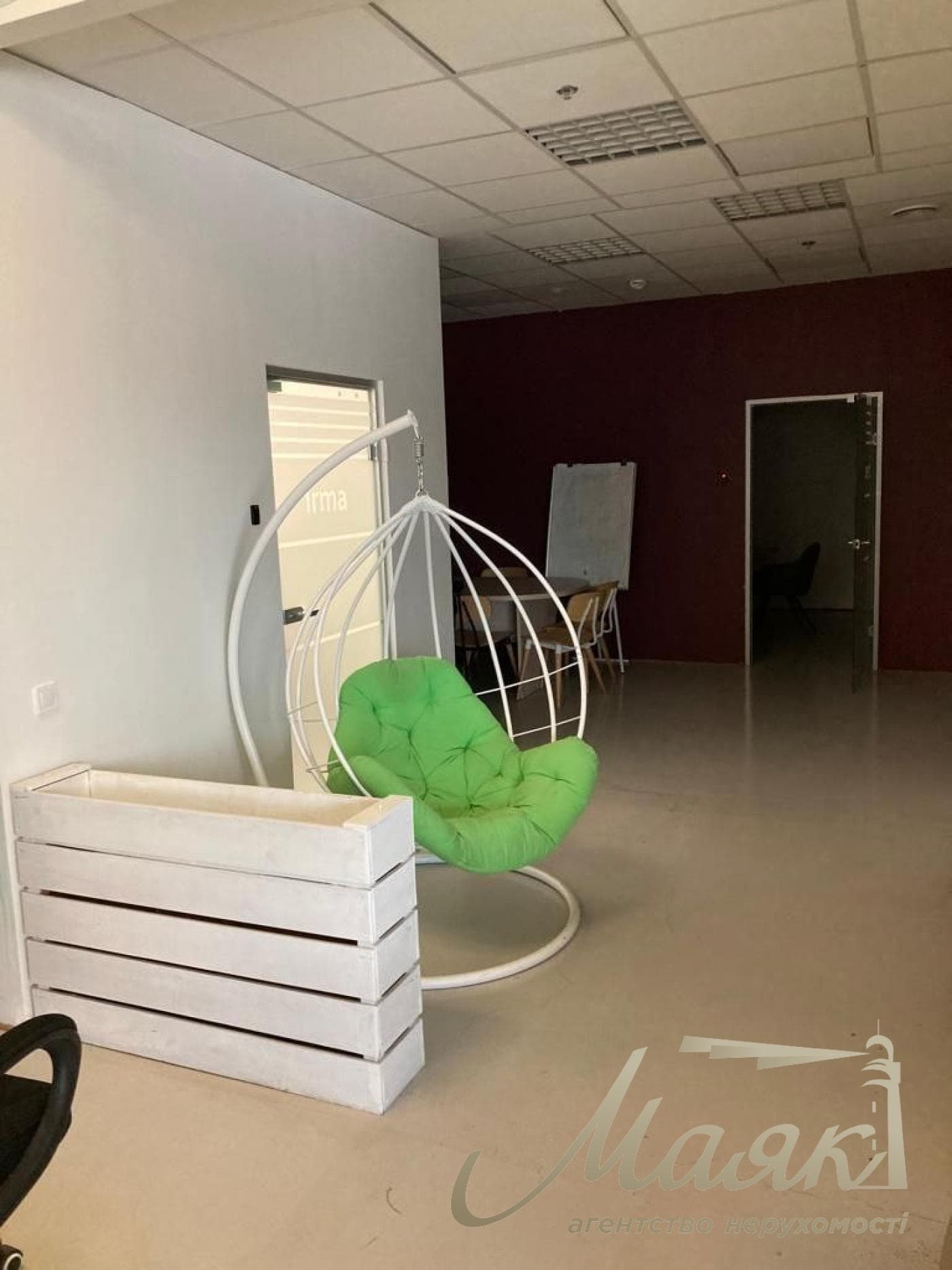 Оренда офісу площею 960 м² у ТЦ «Глобус», Майдан Незалежності, 1, Центр.