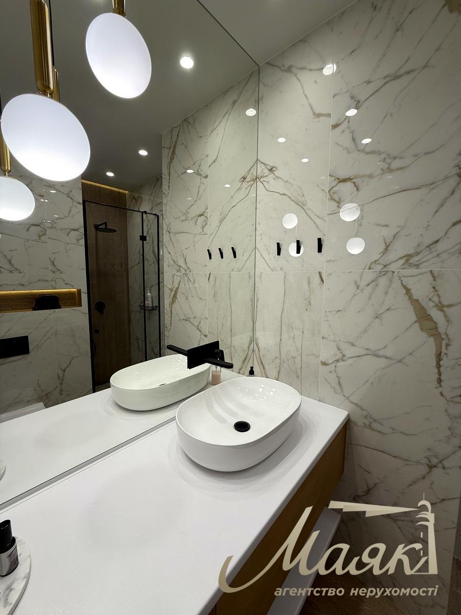 Аренда стильной евро-двушки в клубном доме «Новопечерские Липки» (52 м²) Андрея Верхогляда ул. (Михайла Драгомирова), 11-Б, Печерск