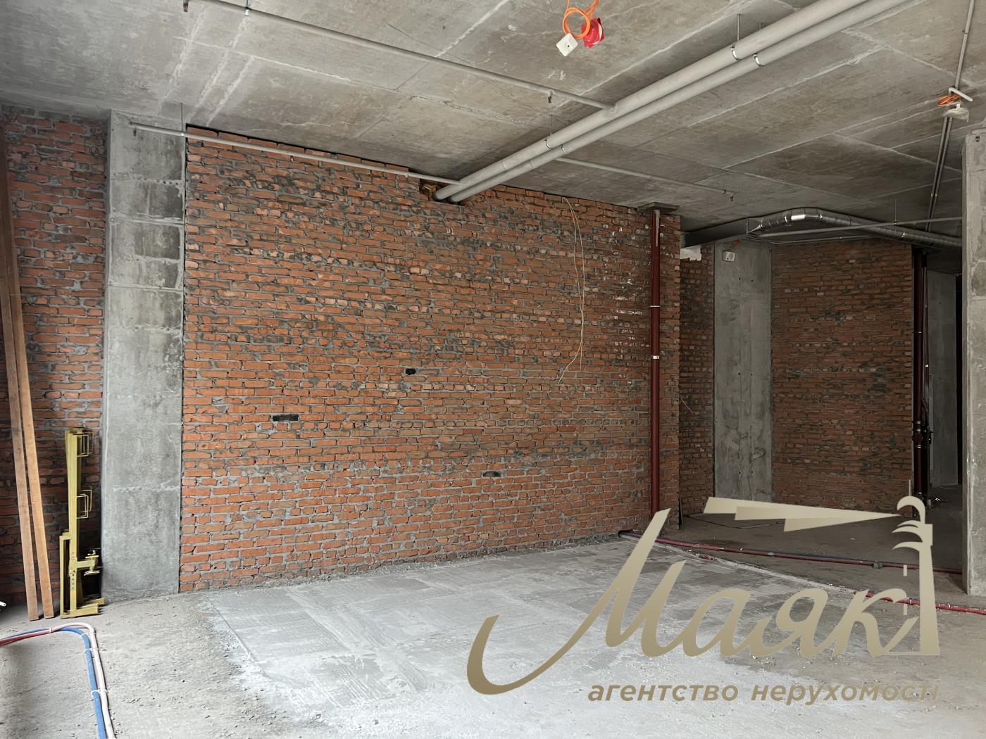 Продаж фасадного приміщення в ЖК Бульвар Фонтанів, вул Саперне Поле 3