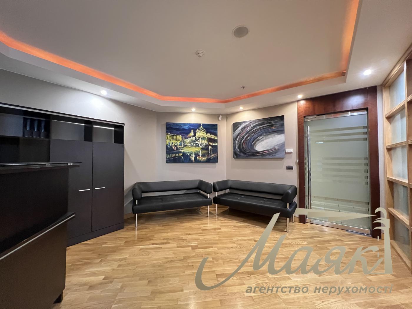 Оренда офісу 77 кв.м в БЦ Леонардо по вул. Богдана Хмельницького 52/17