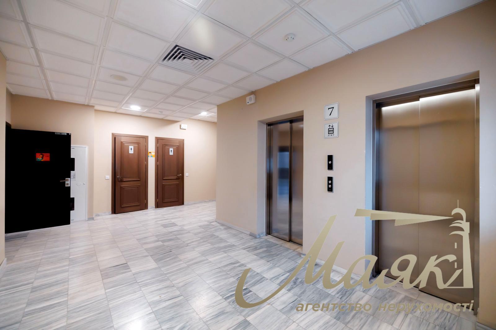 Office for rent 262 sq.m. in BC Hephaest at 99 Glybochinskaya str.