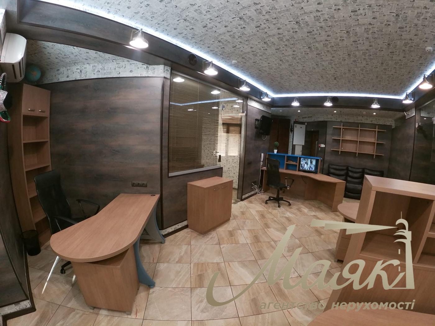 Оренда мебльовано офісу в бізнес-центрі вул. Дніпровська наб. 26ж у Києві