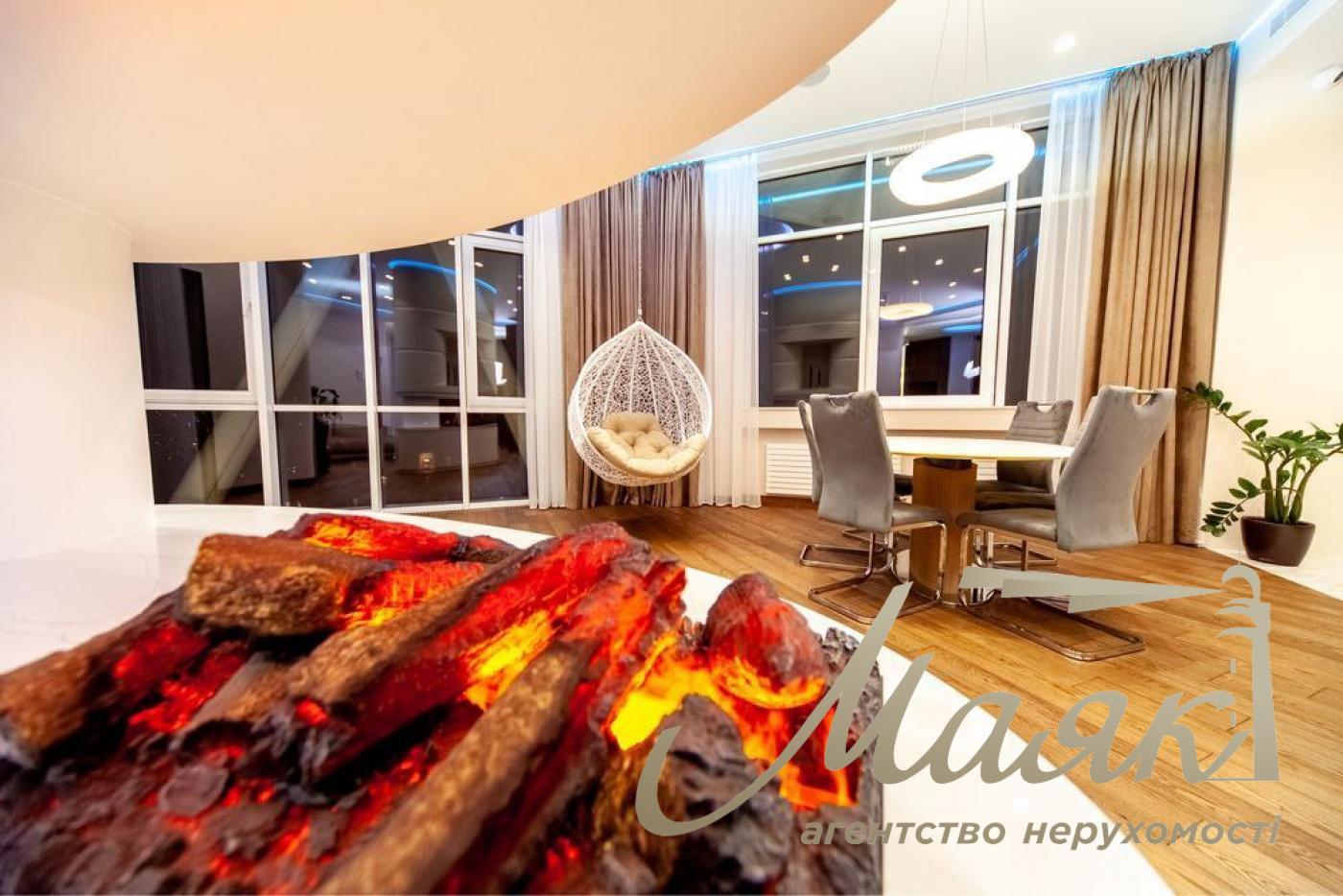 Sale of 4-room apartment, residential complex Solnechnaya Brama, Goloseevsky district!