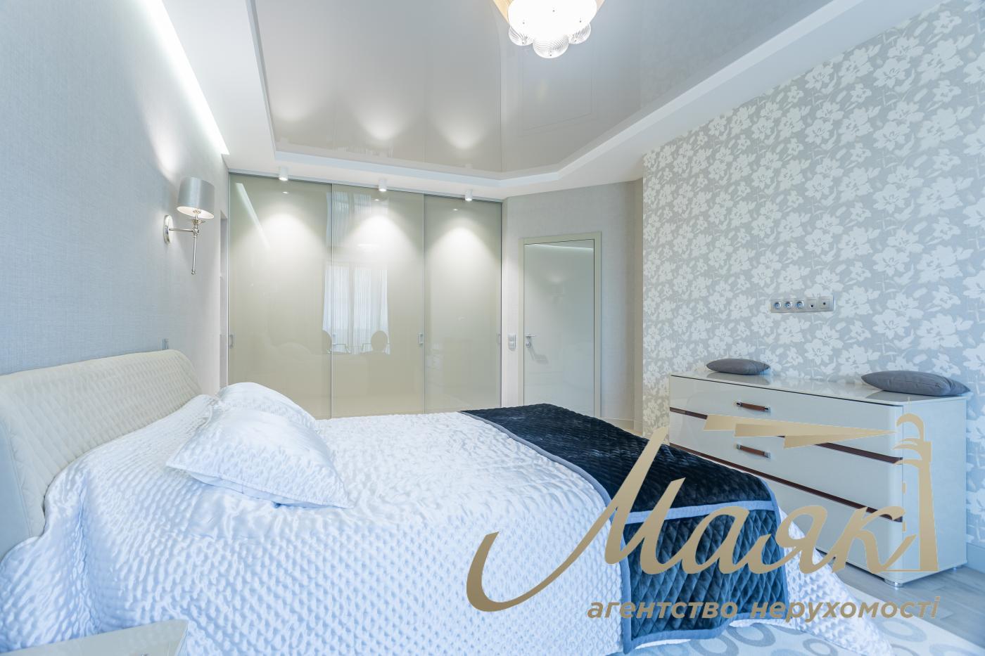 Продаж 3х-кімнатної квартири 108.3м2 вул. Коперника, Шевченківський район, Лук'янівка, Київ