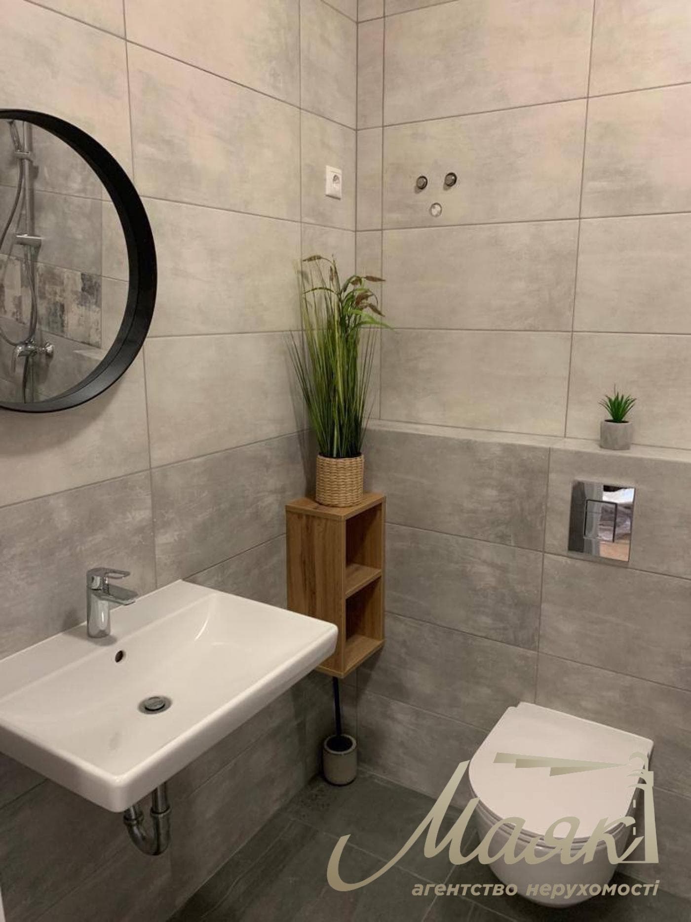 Rent a 44 m² studio apartment in the "52 Zhemchuzhina" residential complex at 17 Boychuka St., Pechersk