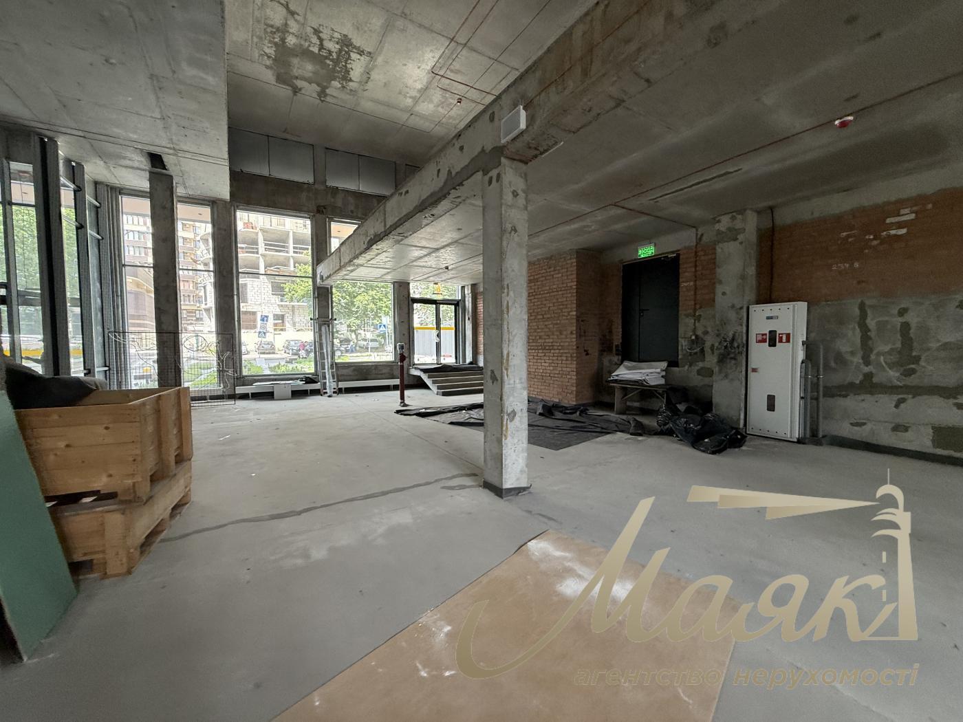 Оренда фасадного приміщення ЖК Трініті вул. Тютюнника,