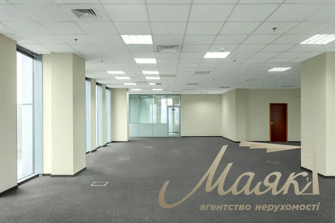 Оренда офісу 470м2 у БЦ вул.Амосова 12, Солом'янський район.