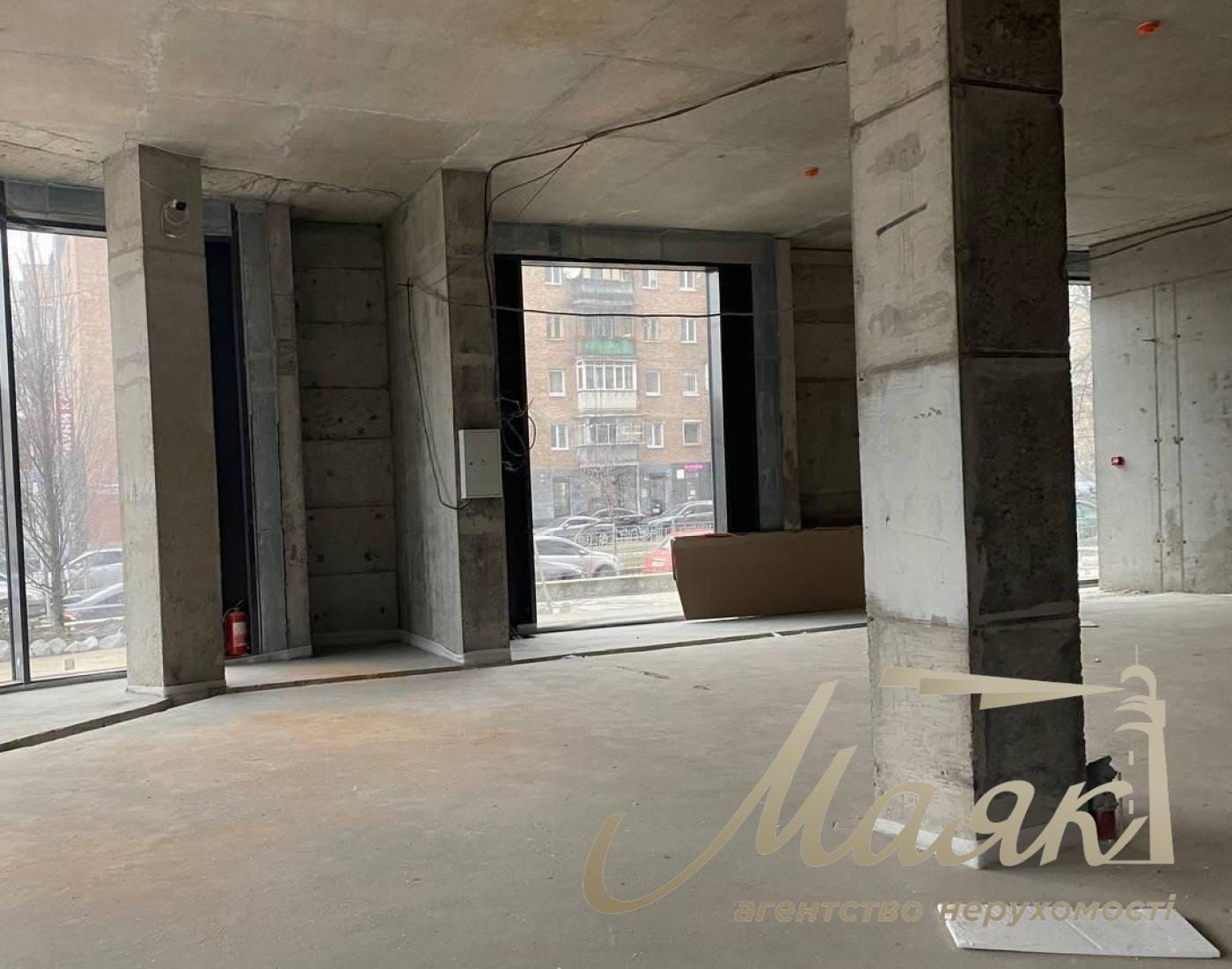 Аренда фасадного помещения 220м2 в ЖК Atlantic Residences Фасад Оренда